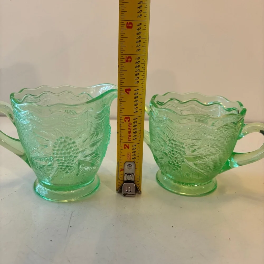 Vintage Green Westmoreland Grape Pattern Uranium Glass Creamer/ Sugar set